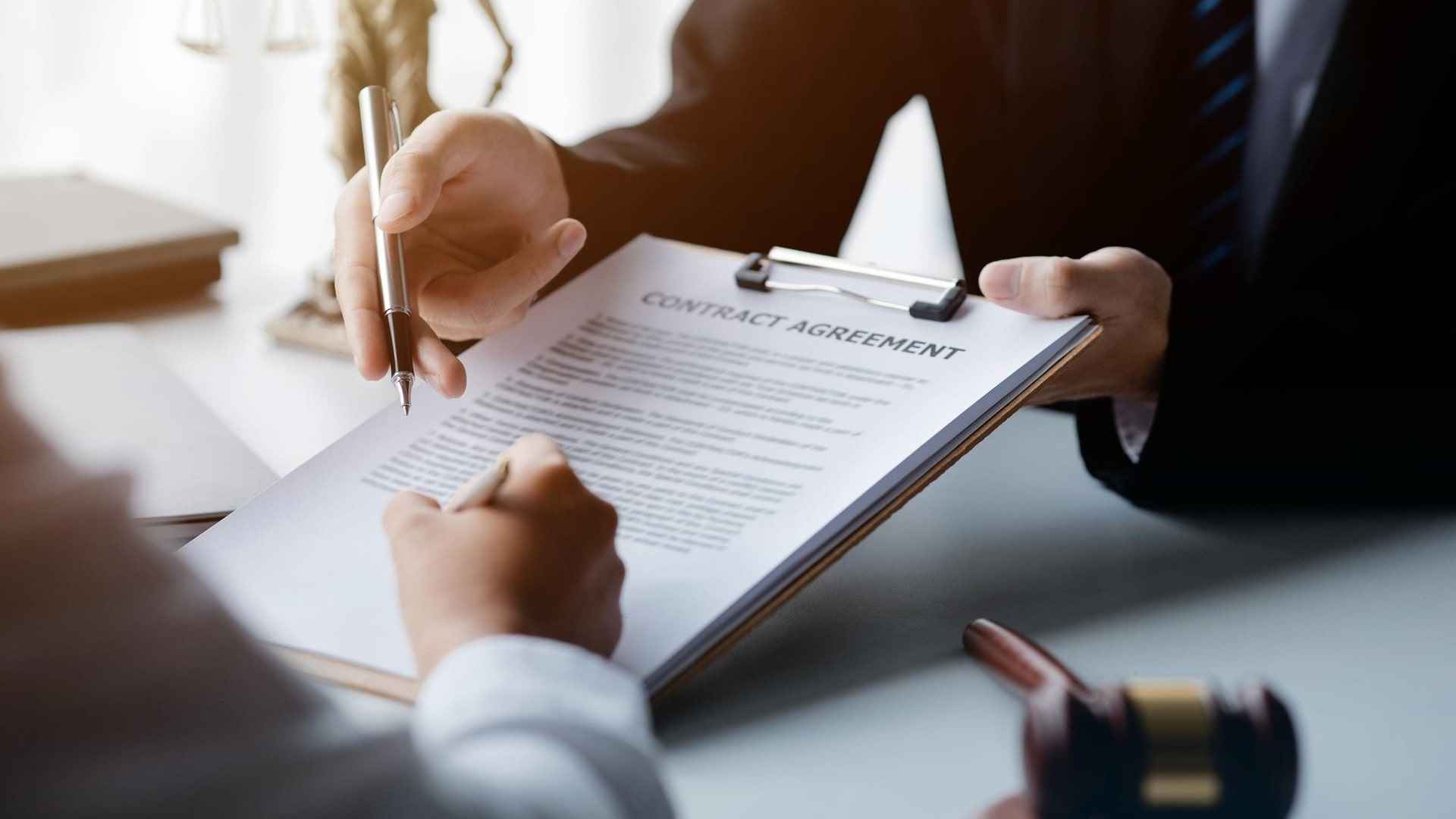 The Legal Standing of Mediation Agreements in the UK Glastonbury